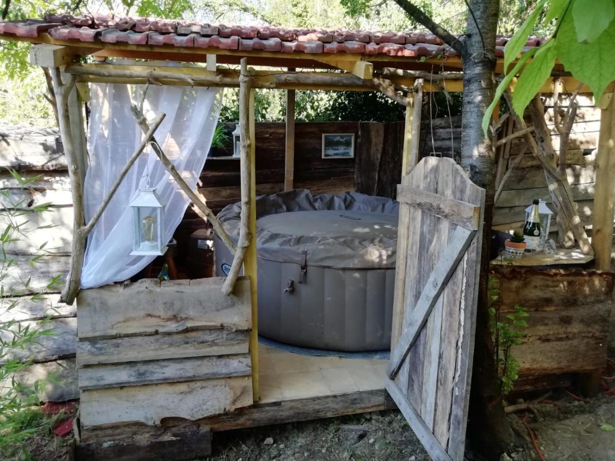 La Cabane Des Trappeurs Crépy-en-Valois Exteriör bild