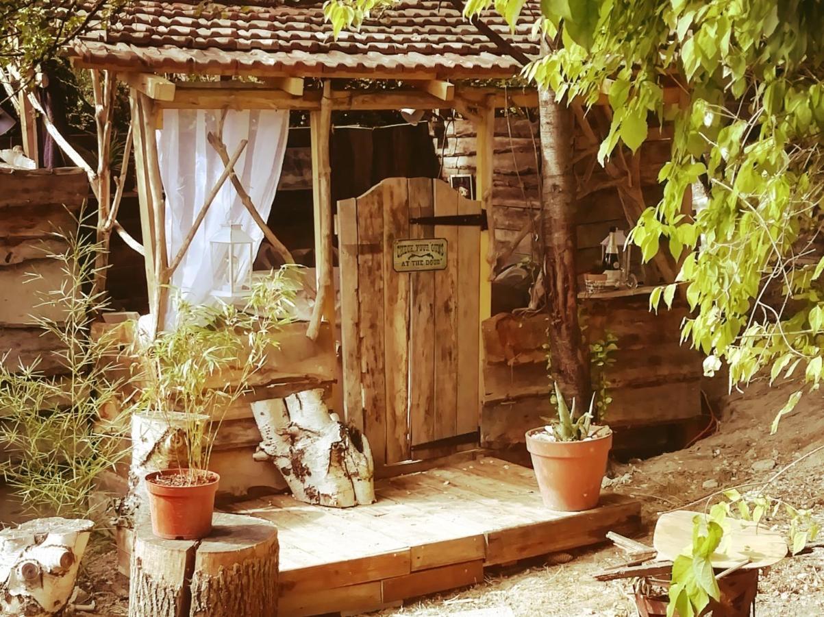 La Cabane Des Trappeurs Crépy-en-Valois Exteriör bild